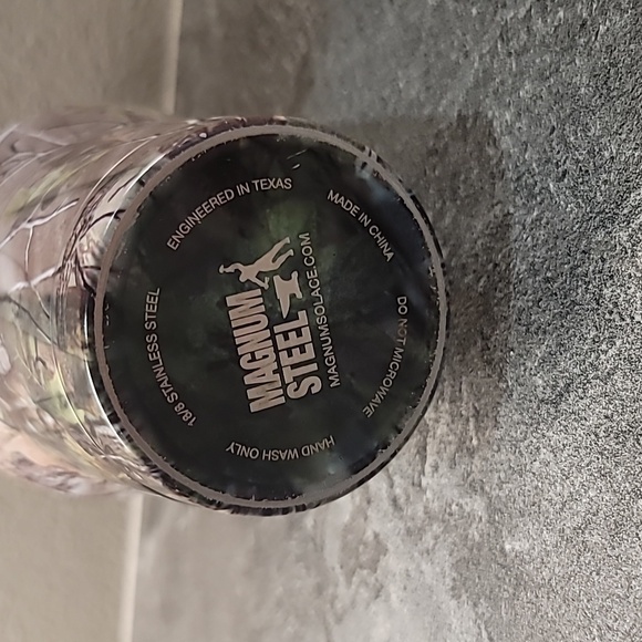 40 oz Realtree Tumbler - Picture 3 of 3